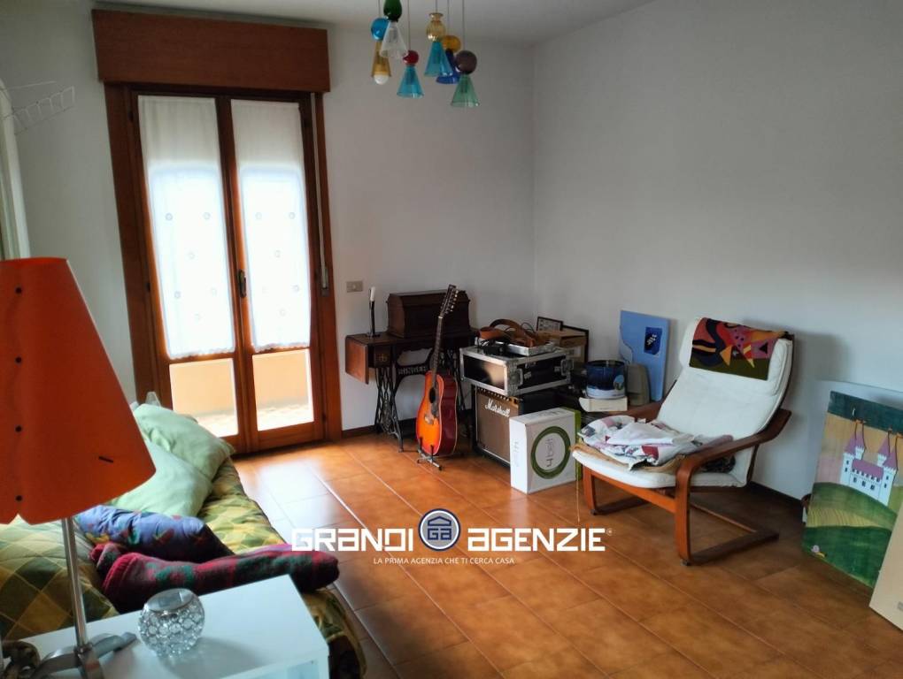 Bifamiliare in centro a Roncade con giardino privato