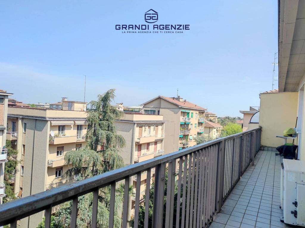 Ampio quadrilocale con terrazzo, solaio e possibilità garag