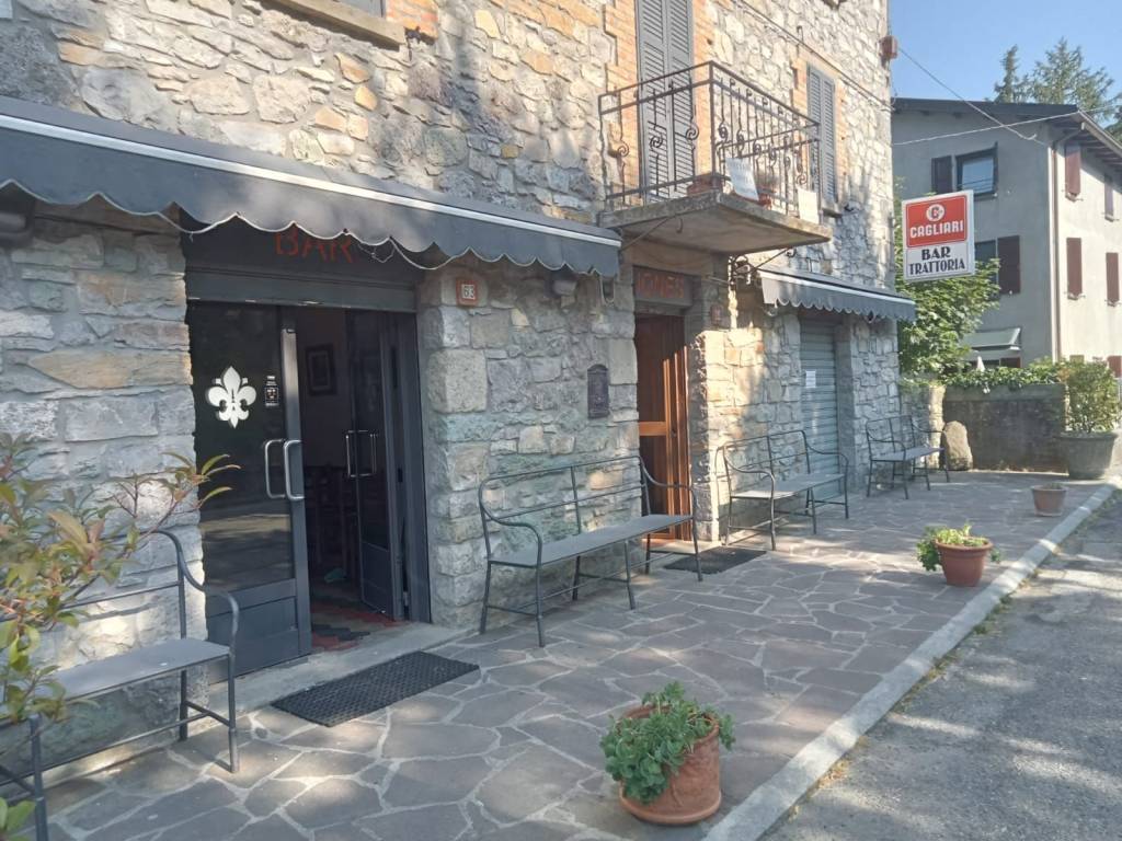 AFFITTASI LOCALE USO BAR/TRATTORIA CASASELVATICA