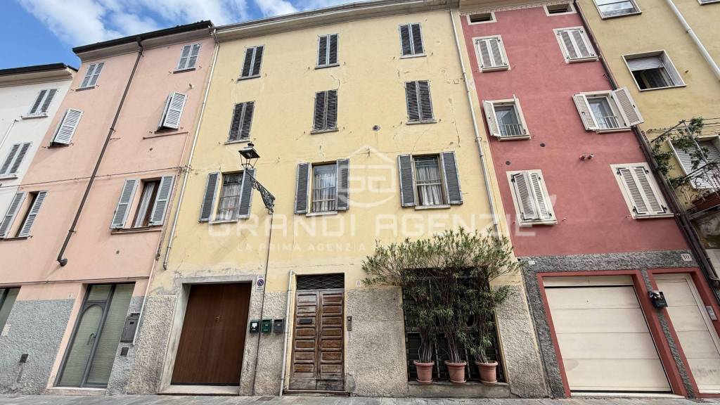 Ampia metratura ad un prezzo IMBATTIBILE. In centro storico!