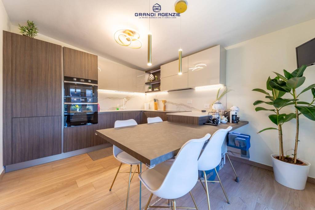 TRILOCALE DI PREGIO – ULTIMO PIANO IN PALAZZINA del 2023!!