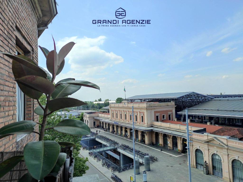 AMPIO PENTALOCALE RISTRUTTURATO – ZONA STAZIONE / EFSA.