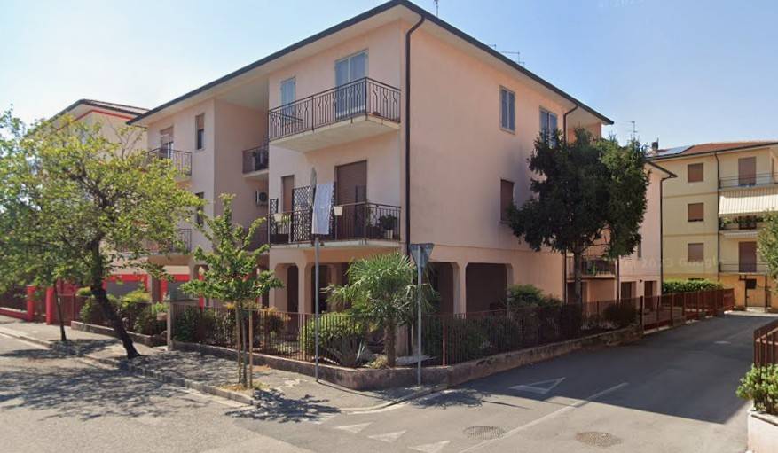 SAN FRANCESCO – Appartamento bicamere più studio con terrazze e garage