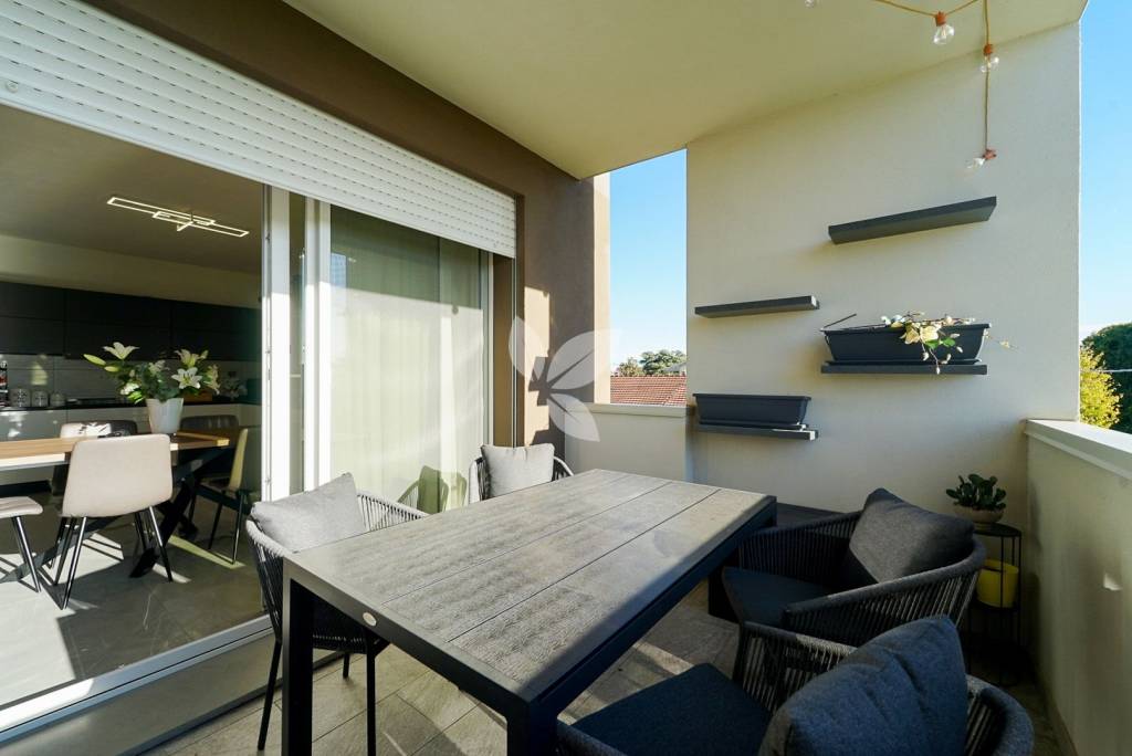 Nuovo, moderno e panoramico appartamento con garage. Fognano