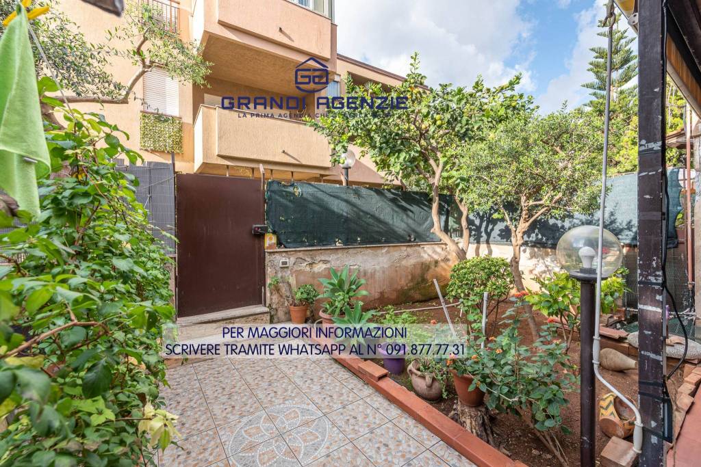 Esclusivo appartanvilla su 2 livelli con ampi spazi esterni!