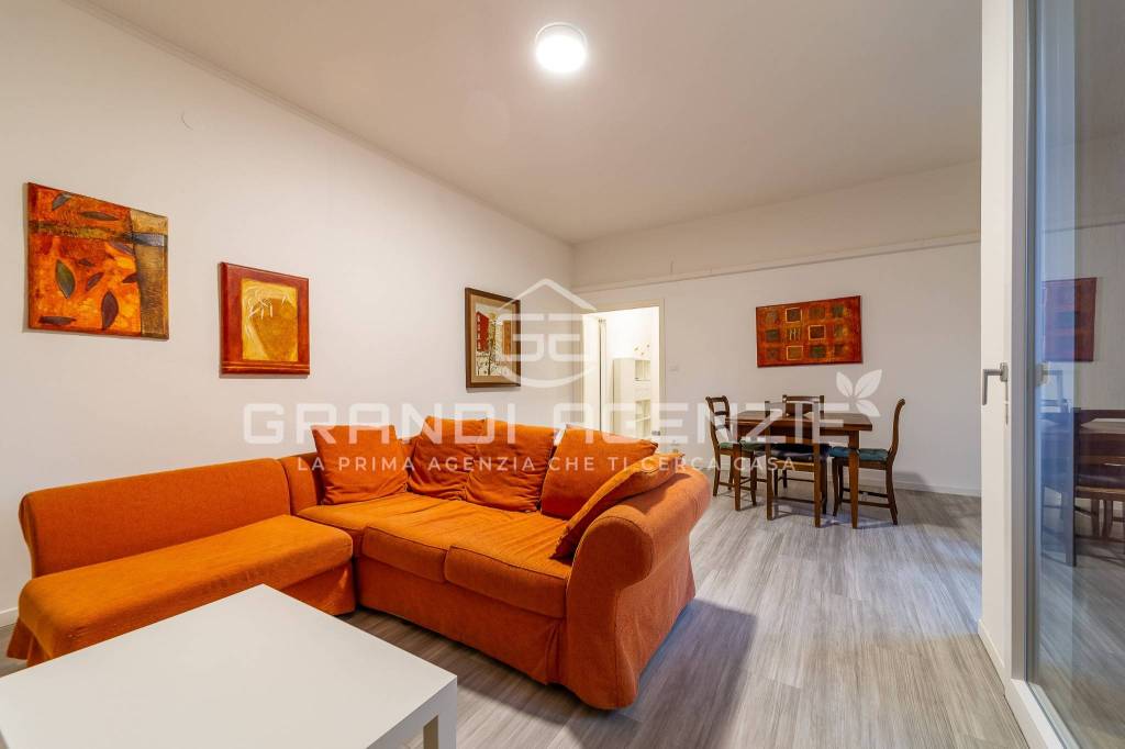 TRILOCALE COMPLETAMENTE RISTRUTTURATO _VIA S. PELLICO_PARMA!