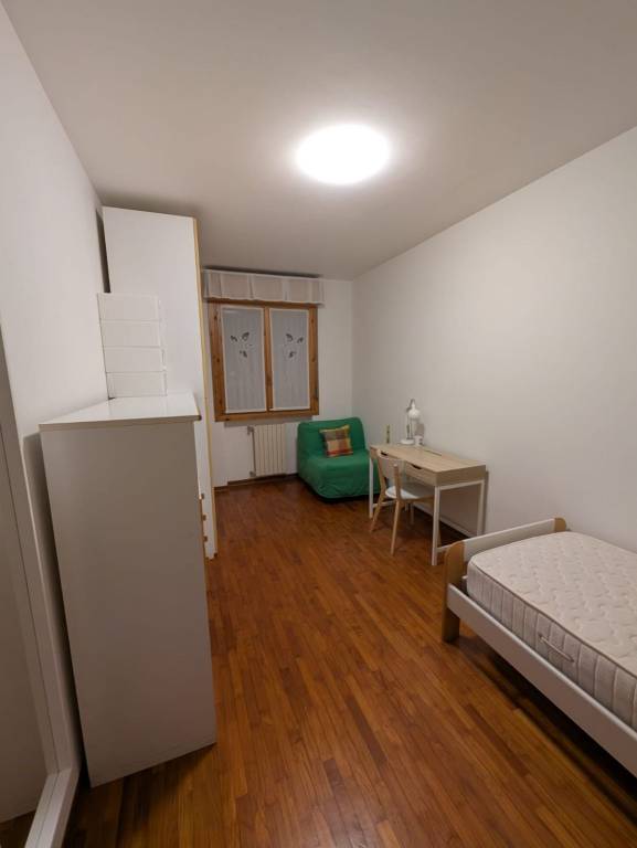 VIA PORTOVENERE_AFFITTASI CAMERA SINGOLA