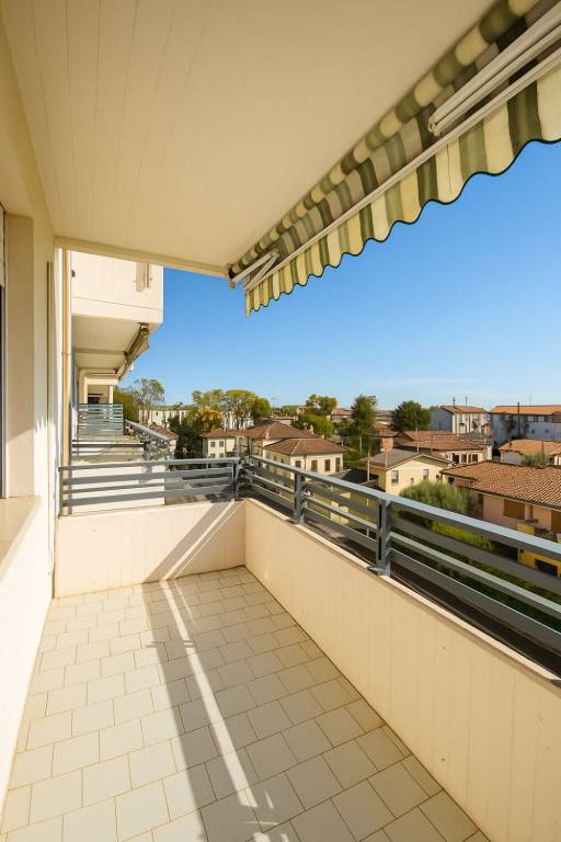 SPLENDIDO APPARTAMENTO 3 CAMERE E 3 TERRAZZE ABITABILI