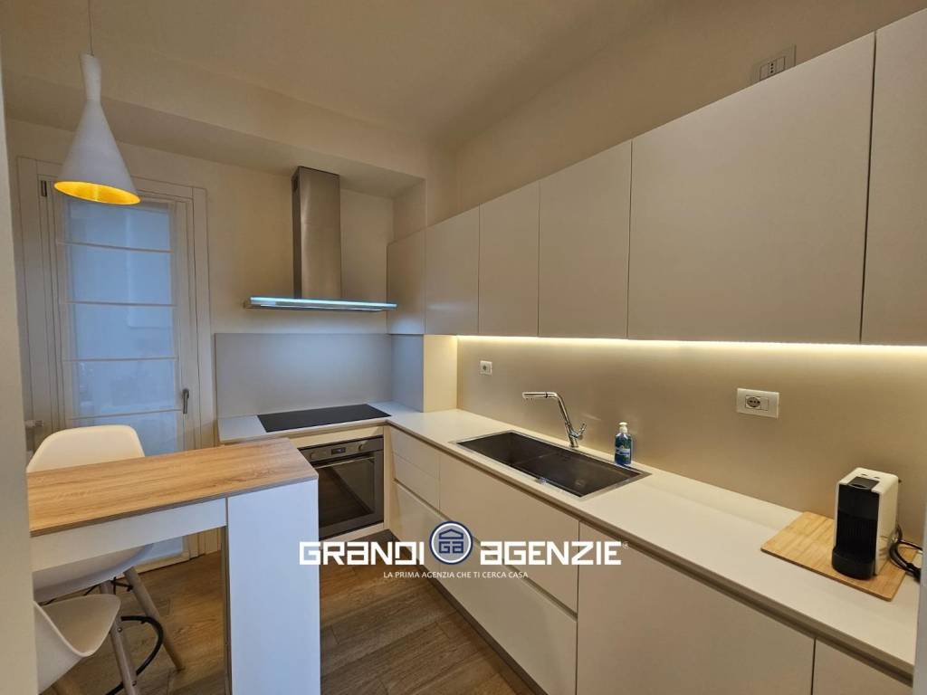 APPARTAMENTO COMPLETAMENTE RISTRUTTURATO CON CANTINA