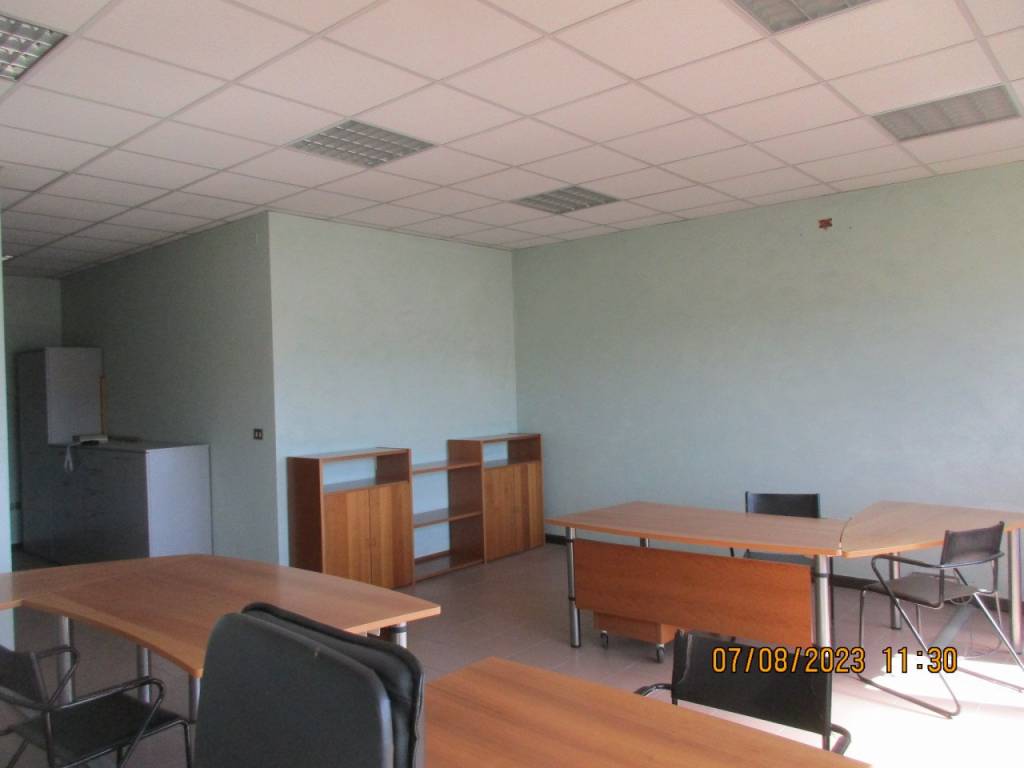 Altavilla Vicentina in zona artigianale, affittasi ufficio open space di circa 55 mq al primo piano