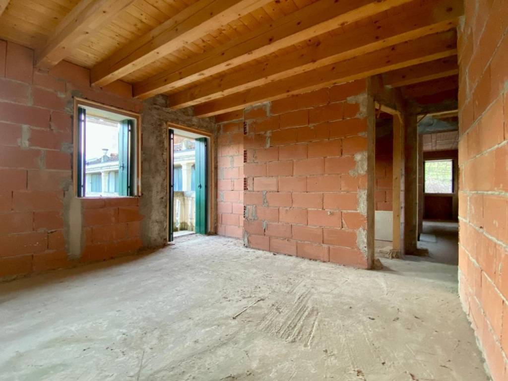 FIMON – Porzione di villa storica al grezzo