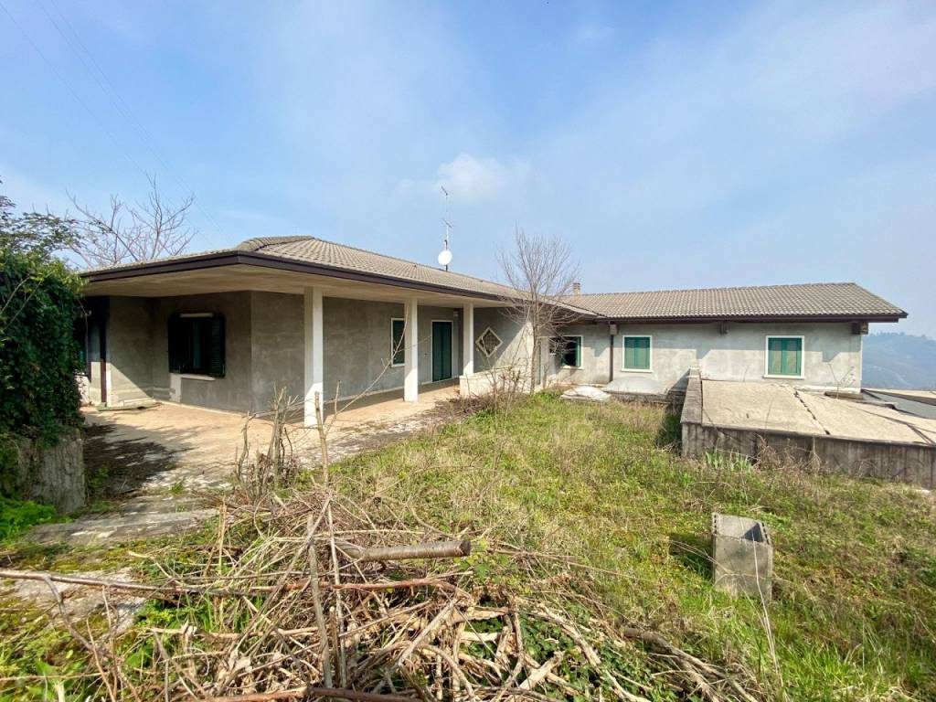 ARCUGNANO – Villa di pregio con parco esclusivo