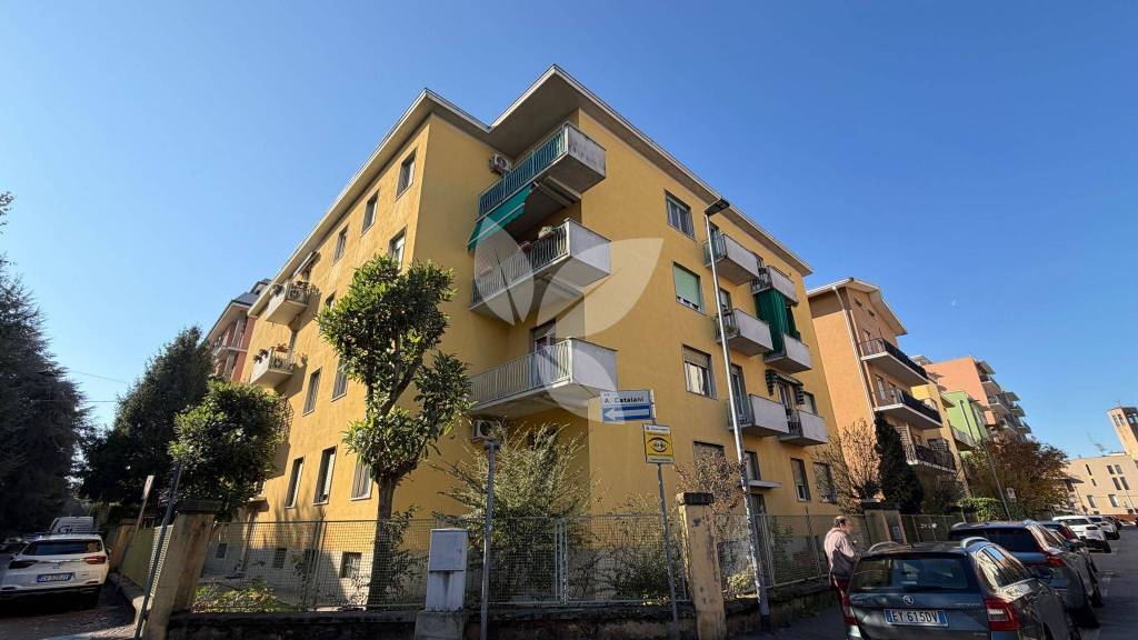 Spazioso quadrilocale in quartiere residenziale,via Mascagni