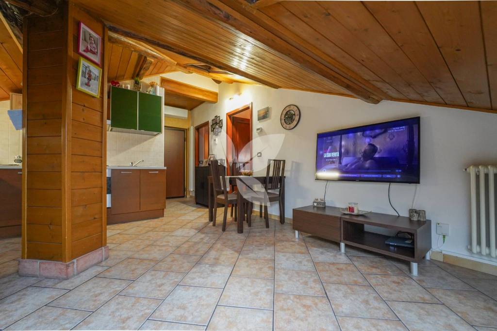 In via Rosselli, appartamento trilocale pronta da vivere!