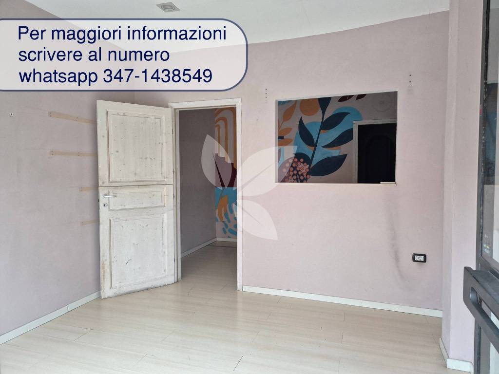 Negozio con vetrina e ottima visibilità, Barriera Repubblica