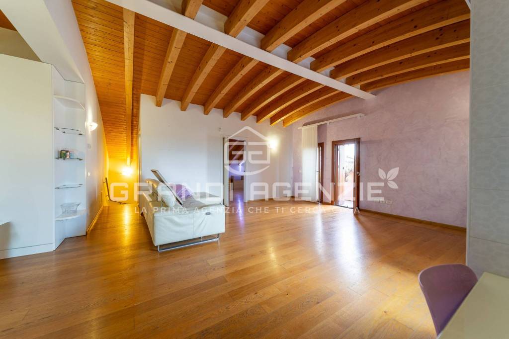 Attico con tetto a Botte, pace e serenità senza limiti!!!