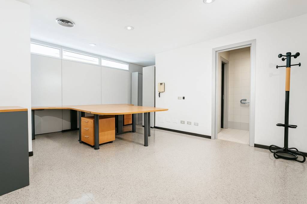 PADOVA – Ufficio in centro direzionale, perfette condizioni