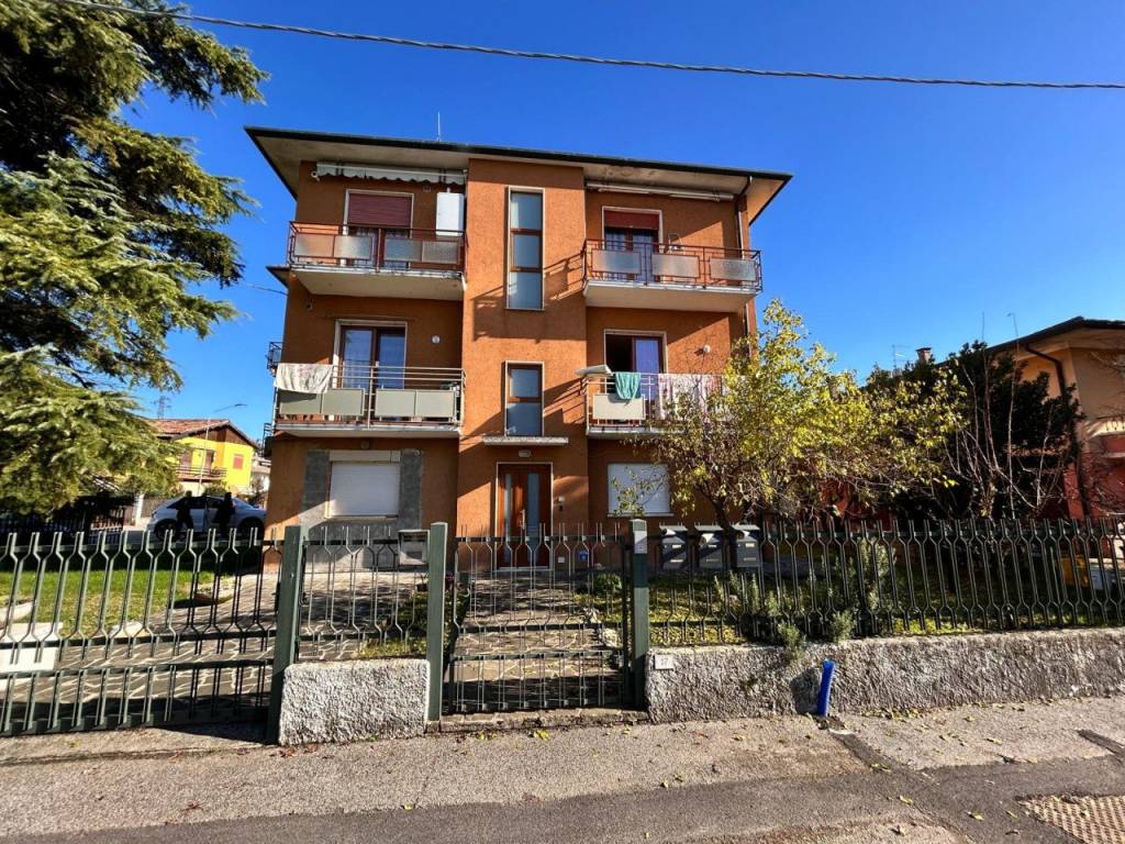 MAROLA – Ampio tricamere completamente ristrutturato al piano terra