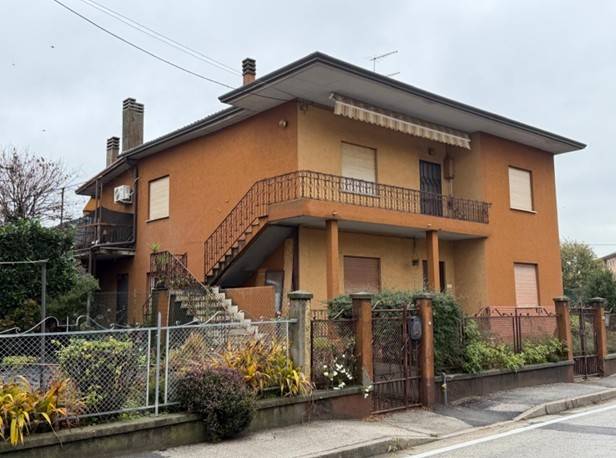 BERTESINA – Casa singola con possibilità di suddivisione in due appartamenti