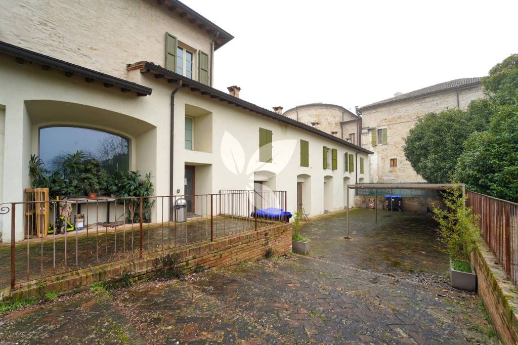 Dai spazio al tuo business!