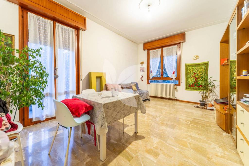 Spazio, comodità e servizi: Trilocale 100 mq_Via Spezia!!!