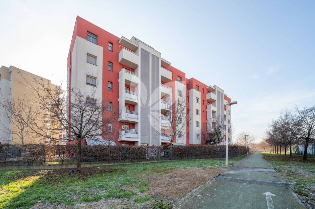 Il tuo primo nido luminoso con balconi e zero pensieri