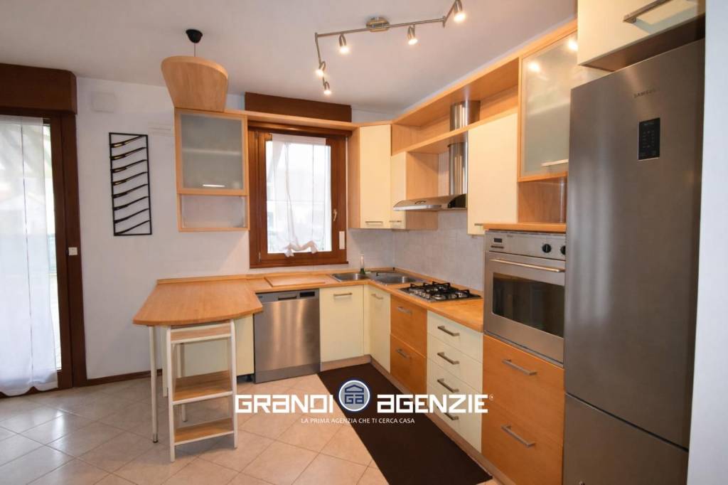 SPLENDITO BICAMERE AL PIANO TERRA