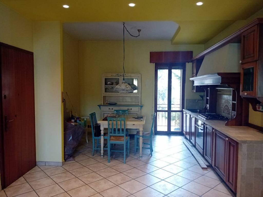 INTERNO VILLAGGIO DEL SOLE – Appartamento bicamere con terrazze