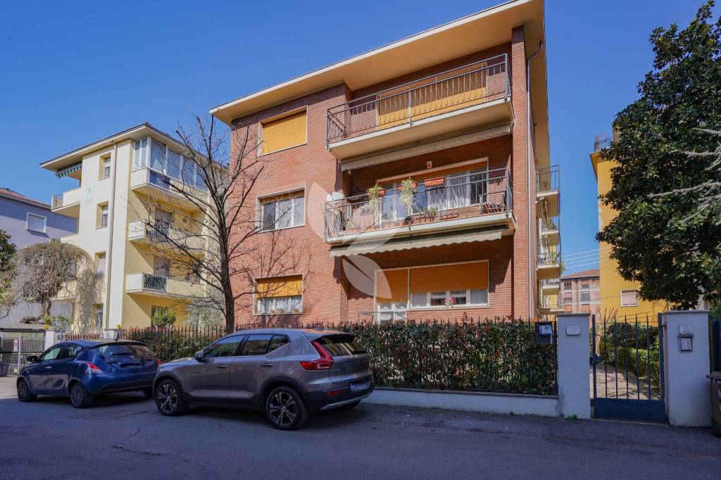 Trilocale da rimodernare con cantina e garage.