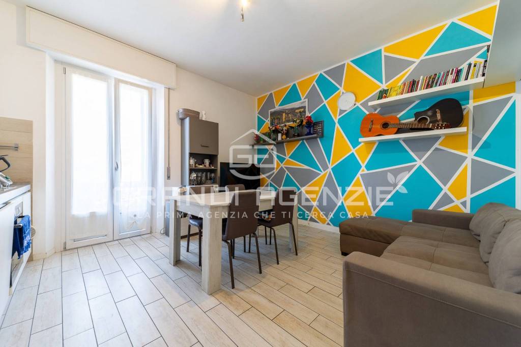 Trilocale ristrutturato a nuovo, ottimo per giovane coppia