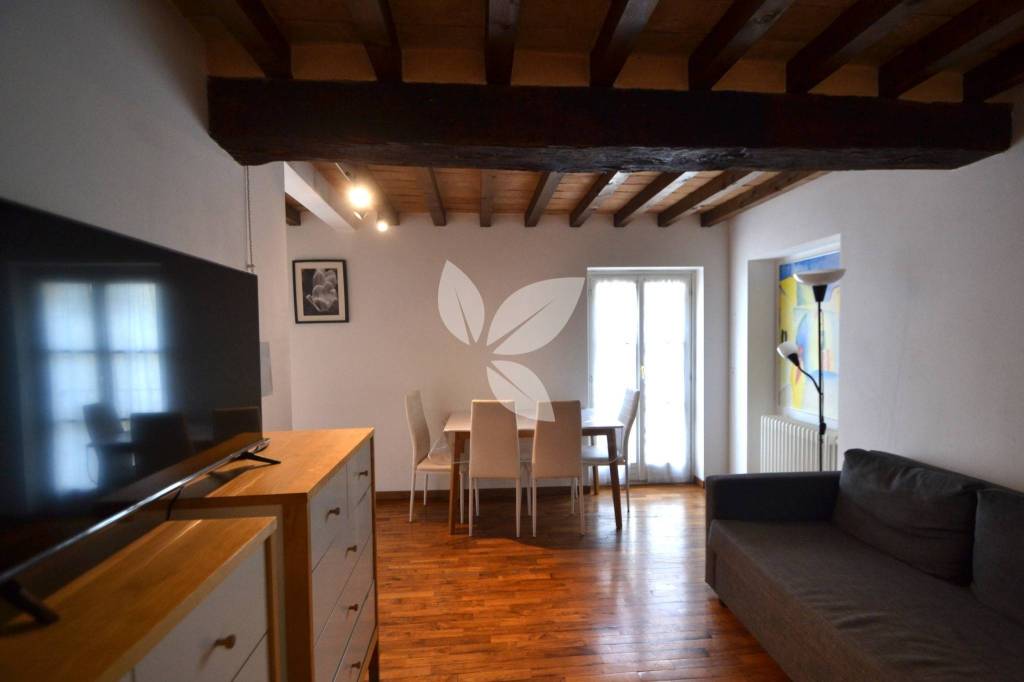 Elegante bilocale con terrazzo nel cuore di Parma