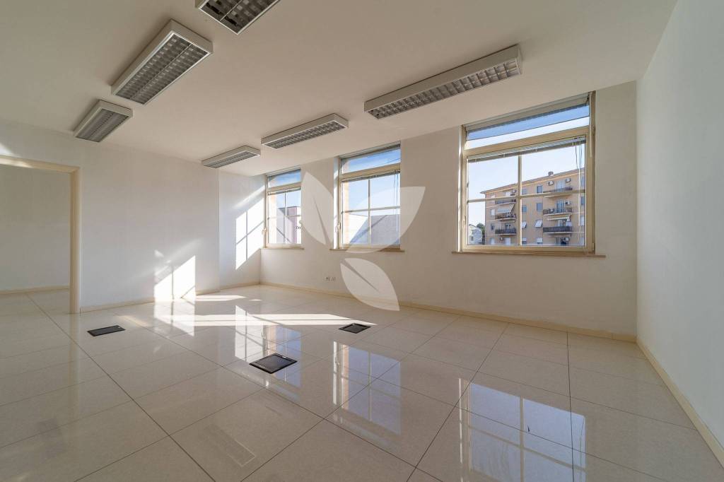 Ufficio moderno e luminoso