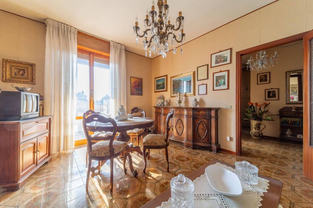 Fognano: Ampio bilocale con grande balcone e garage