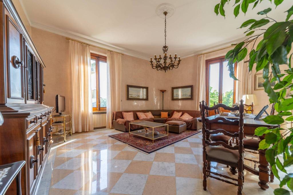 Residenza di rappresentanza in palazzo storico