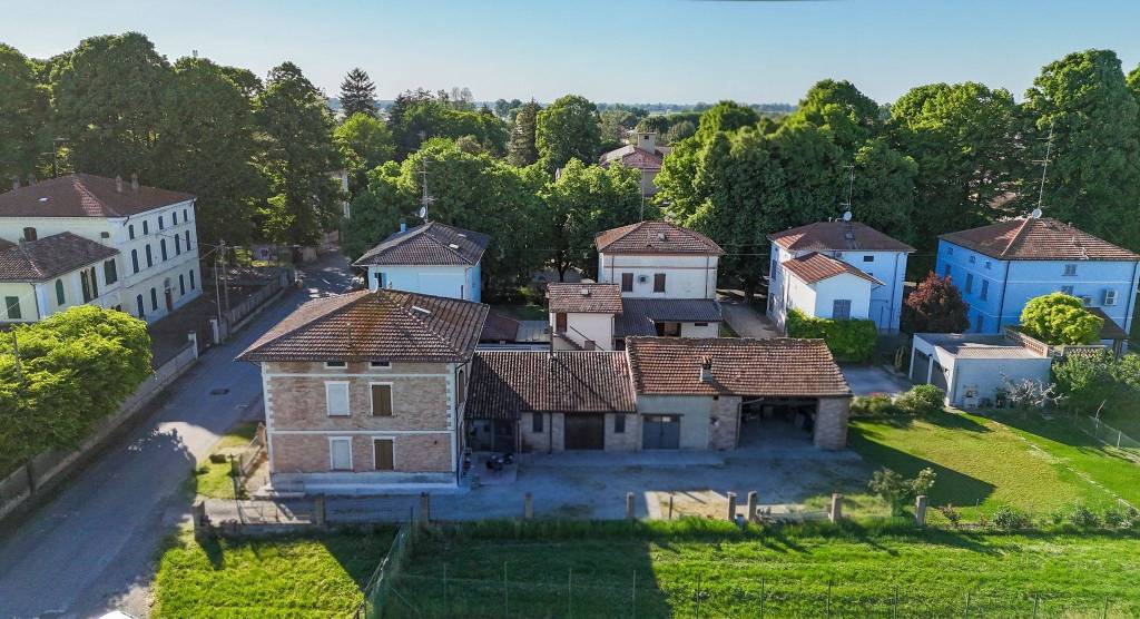 Villa a Roccabianca