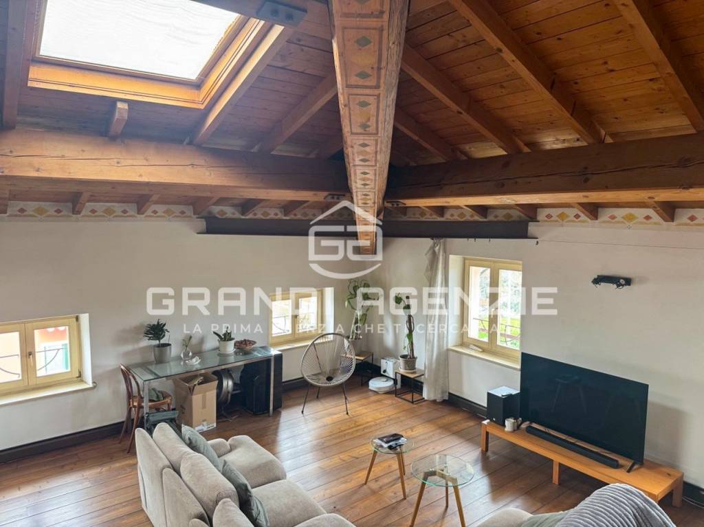 MANSARDA ARREDATA BORGO MILANO