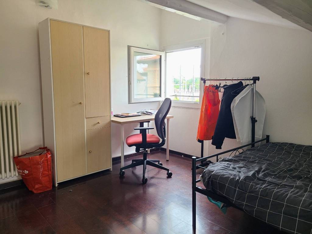 Disponibile una camera ad uso singolo per STUDENTI/ESSE