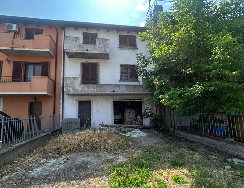 Villa a schiera AL GREZZO: spazio, privacy e personalità.