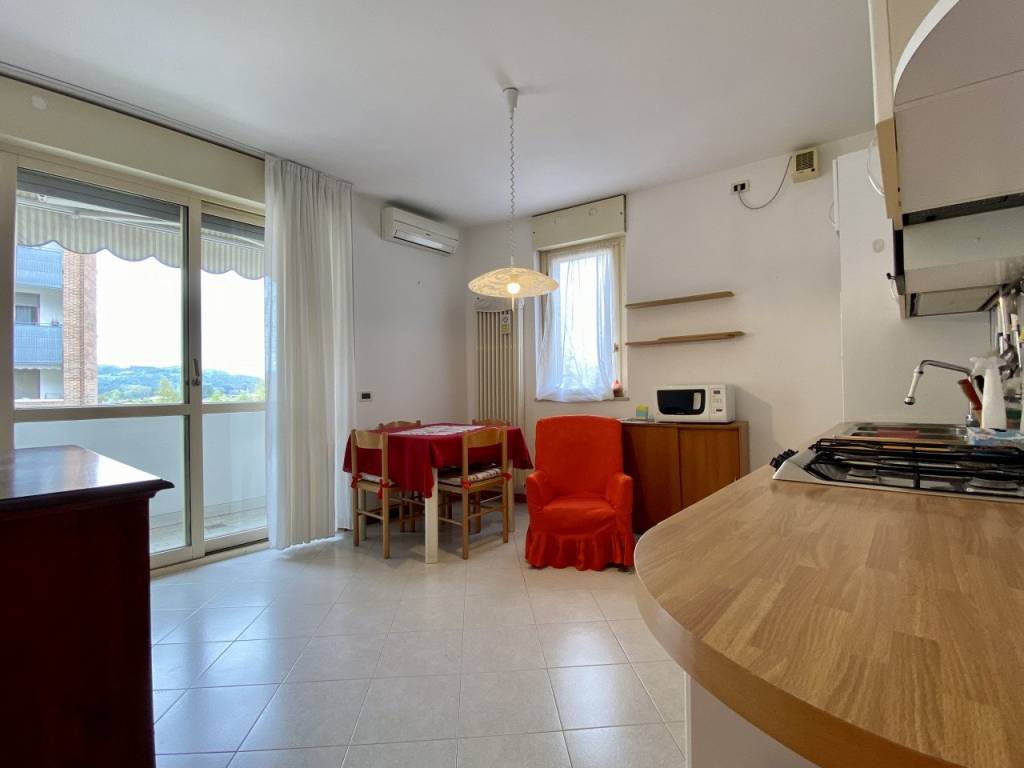 CATTANE – Ottima opportunità a reddito: mini con terrazzo e garage