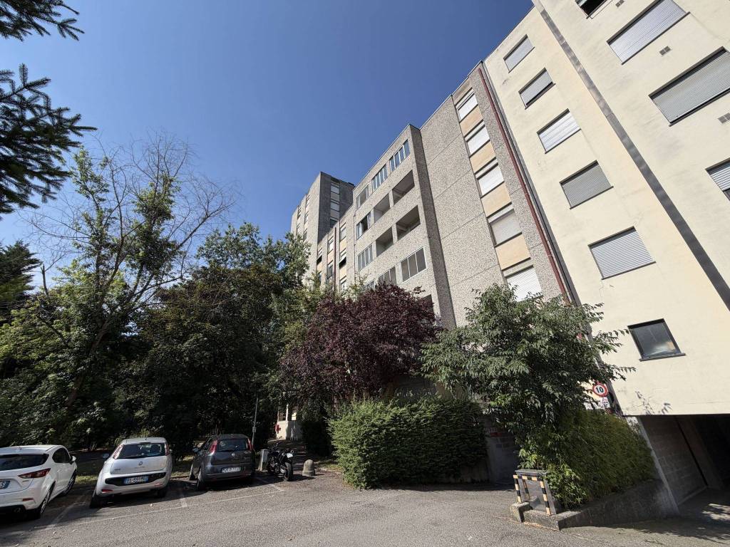 San Leonardo: trilocale con doppi servizi e garage doppio