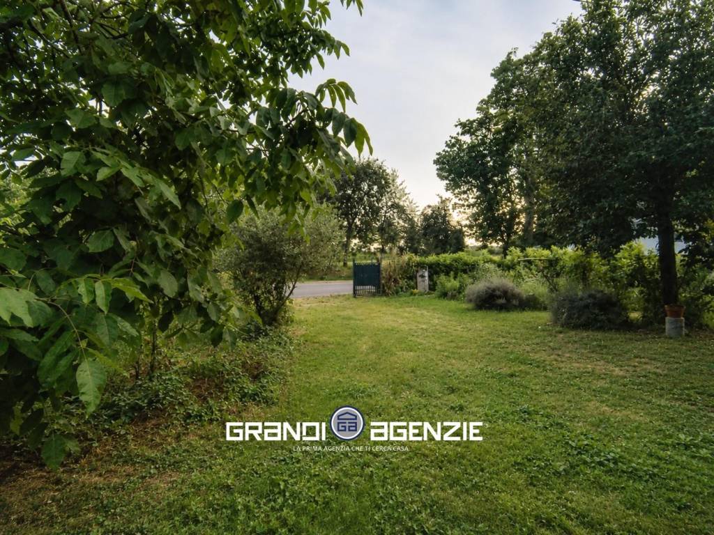 Casa a schiera da reinventare a Giavera del Montello