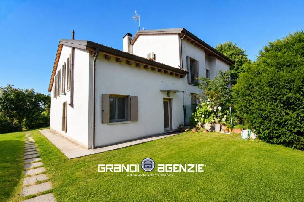 BIFAMIALIARE A FONTANE DI VILLORBA