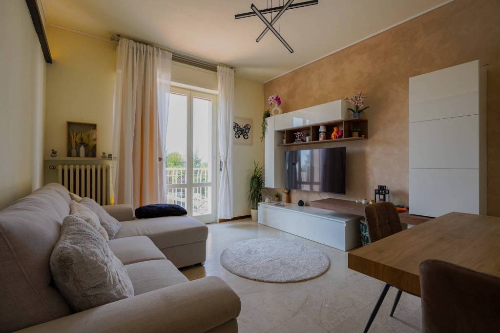 Bilocale pronto da abitare con 2 terrazzi.