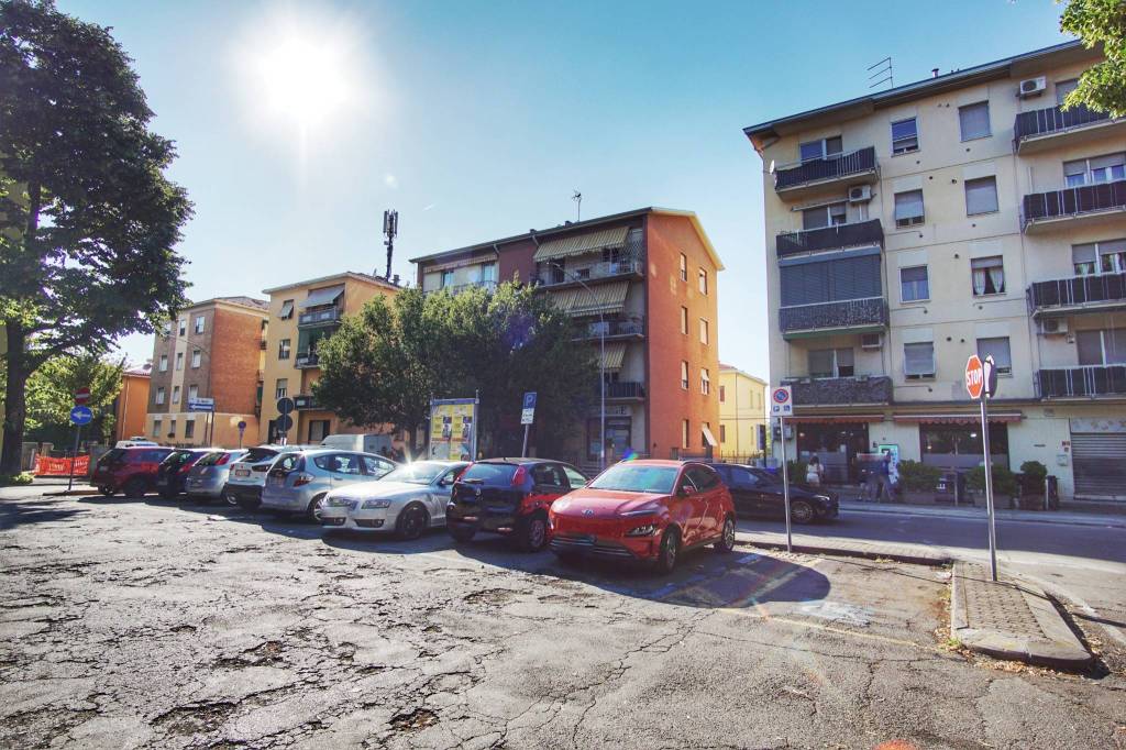 Trilocale in contesto tranquillo con cantina e garage.
