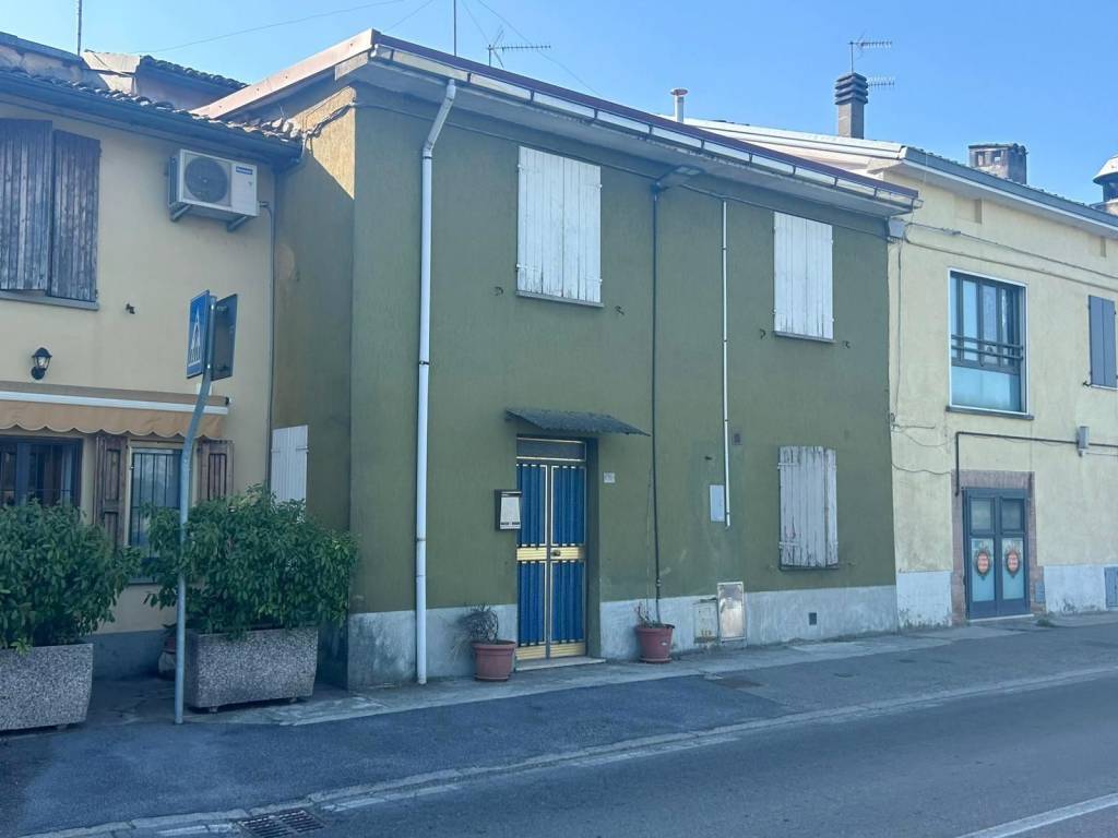 Trilocale in fetta di casa con ingresso indipendente. Gaione